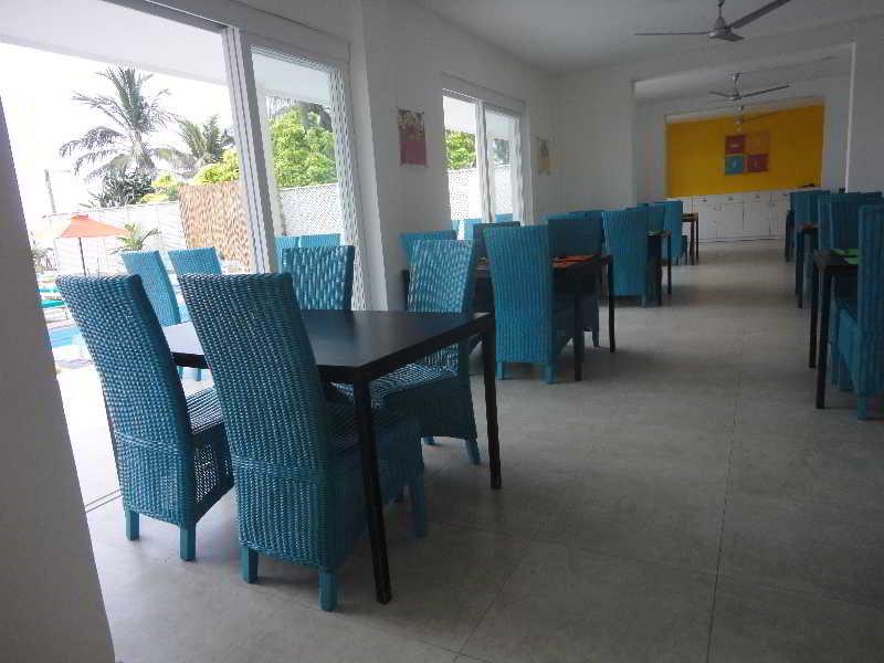 Hotel J Negombo Extérieur photo