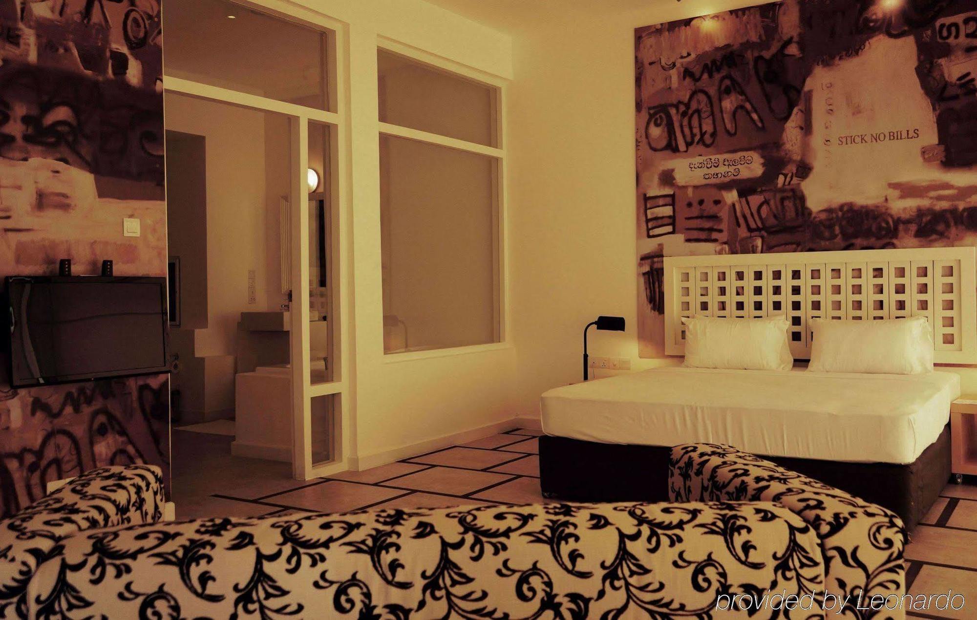 Hotel J Negombo Extérieur photo
