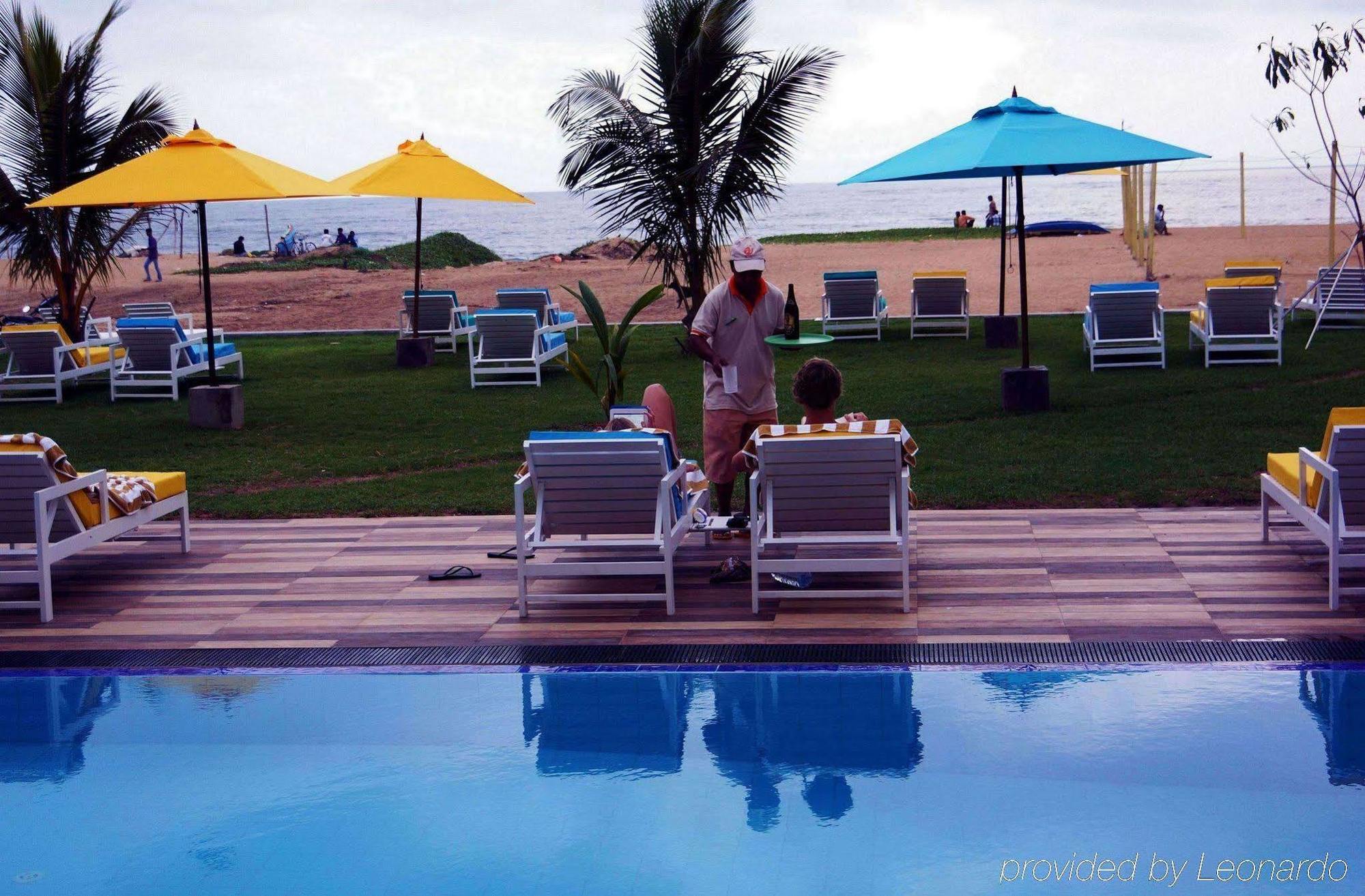 Hotel J Negombo Extérieur photo