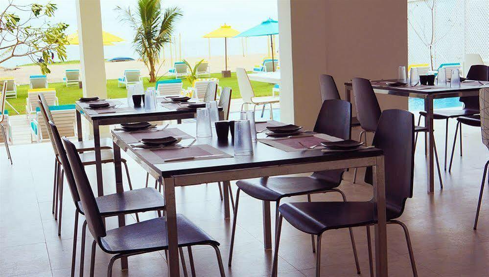 Hotel J Negombo Extérieur photo
